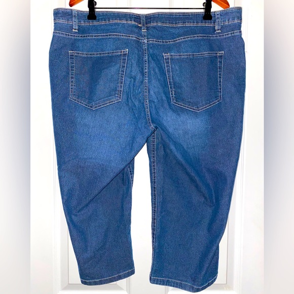 Denver Hayes Denim Capris - Picture 2 of 6